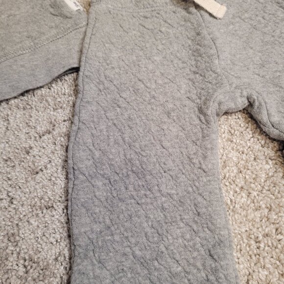 Burt's Bees Baby, 100% Organic Cotton Set- Size 0-3 Months (Runs large) - Picture 2 of 3